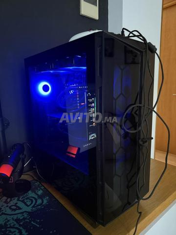 جهاز كمبيوتر مخصص للألعاب للبيع