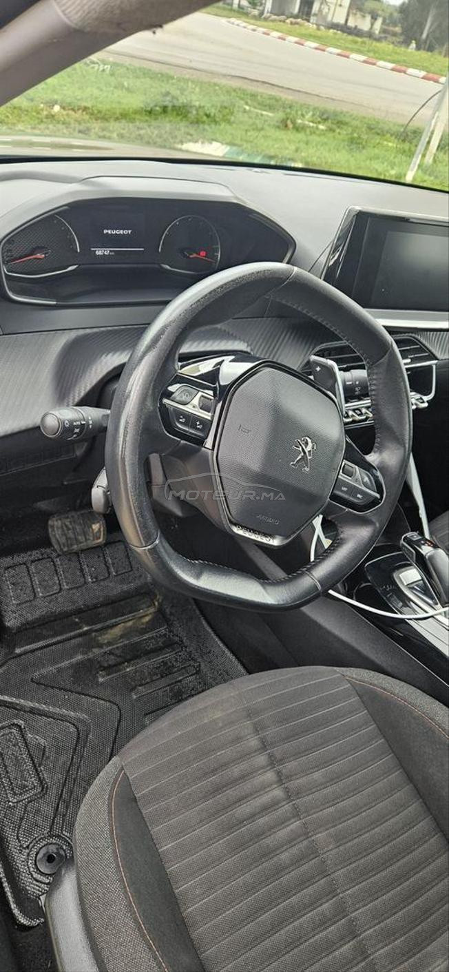 peugeot 208 comme neuf
