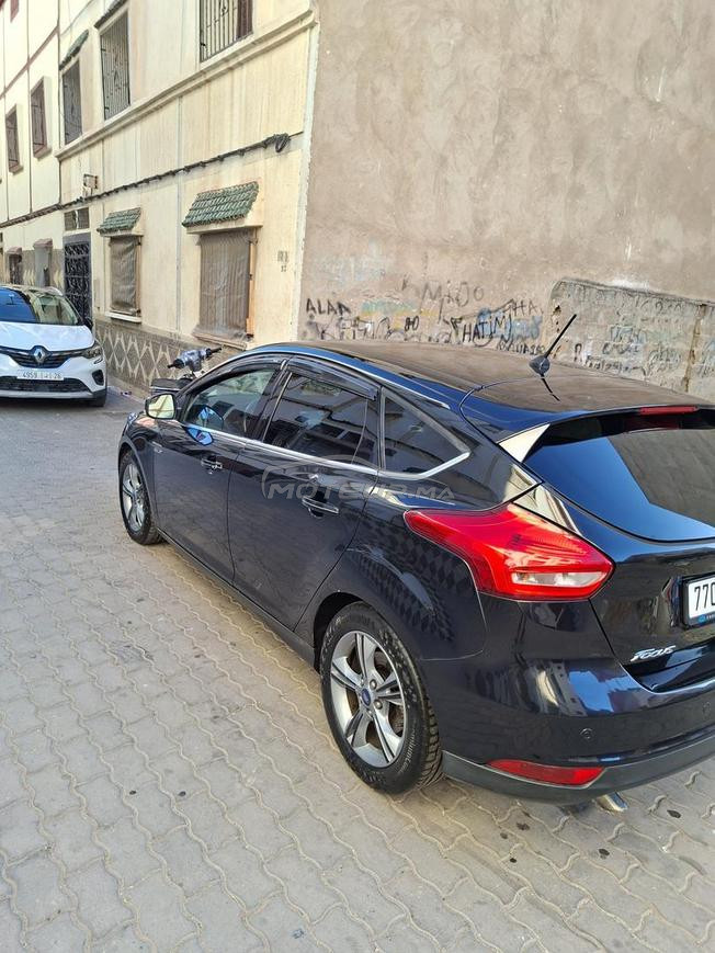 voiture Ford focus sport modèle 2018 