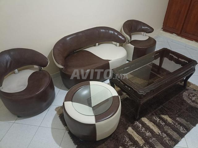 صالون عصري من الجلد الصناعي