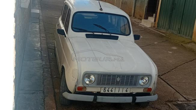 renault 4 essence 