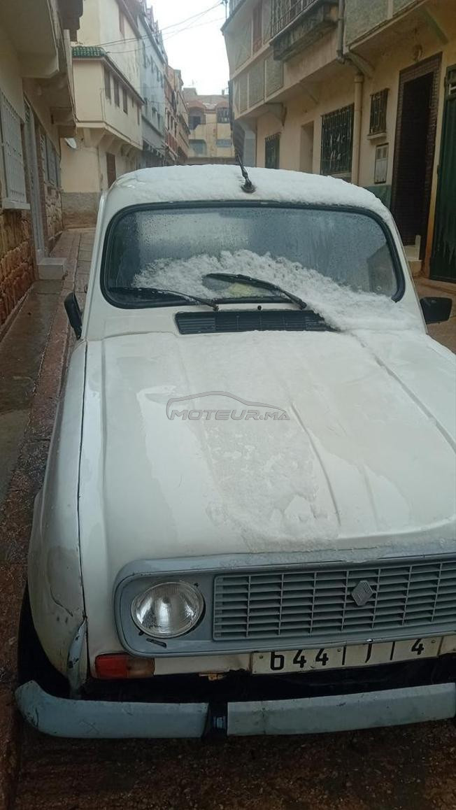 renault 4 essence 