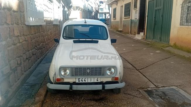 renault 4 essence 
