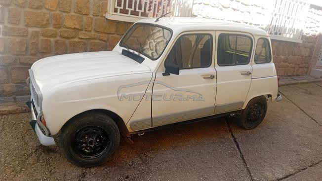 renault 4 essence 