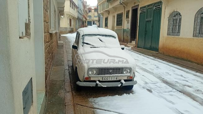 renault 4 essence 