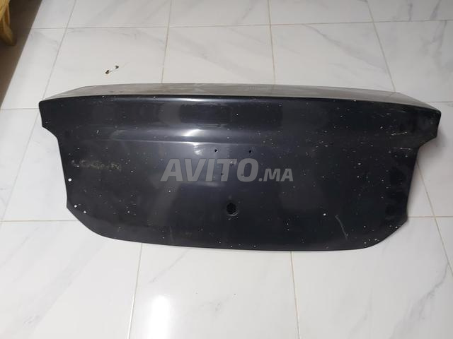 باب صندوق السيارة (malla) لوغان 2016