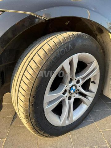 BMW Série 3 Essence Manuelle 2010 à Dakhla - 2