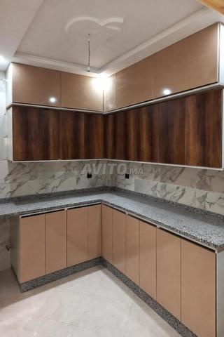 شقة فاخرة للبيع بالحاجب للأعلى الطابق الثاني