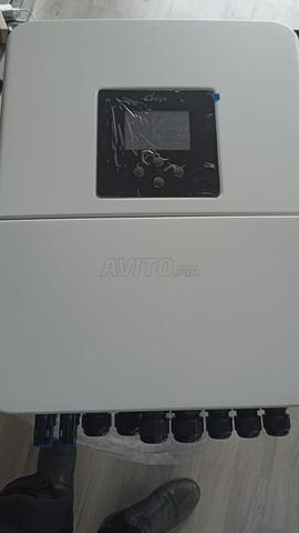 Onduleur solaire hybride Deye 6KW