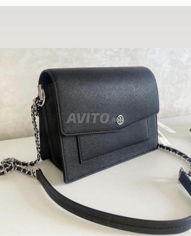 أعرض للبيع هذه الحقيبة الرائعة توري بورش.