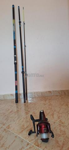 Canne à pêche 3 pièces 4.5m moulinet 9000 bon état - 2