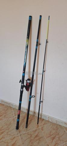 Canne à pêche 3 pièces 4.5m moulinet 9000 bon état