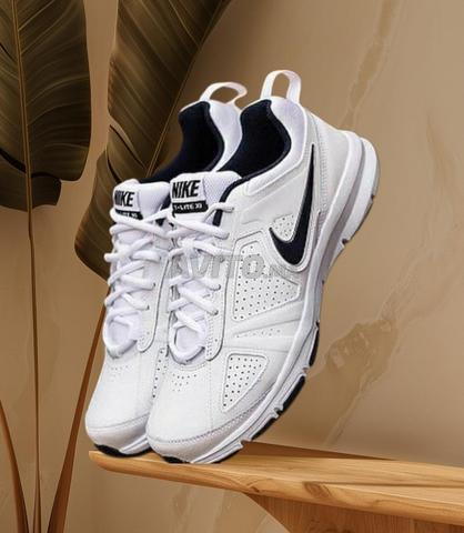 nike T-Lite XI runining taille 44.5