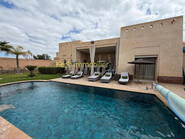 Jolie villa meublée à vendre