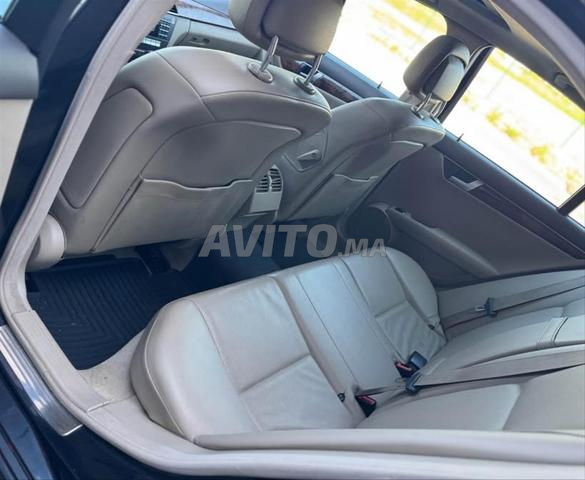 Mercedes-Benz 250 Essence Automatique 2012