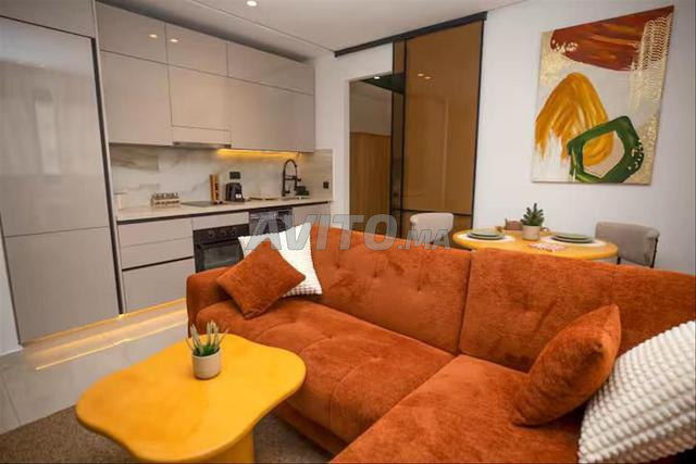 استوديو للإيجار في شارع الكورنيش عين الدياب