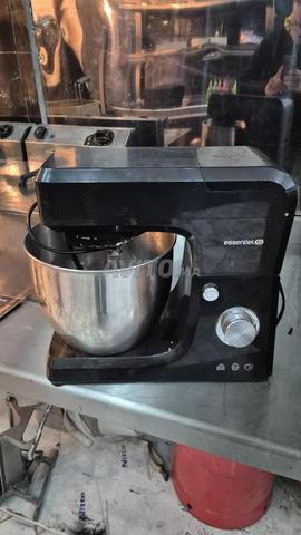 عجانة من ماركة كبيرة ESSENCIEL