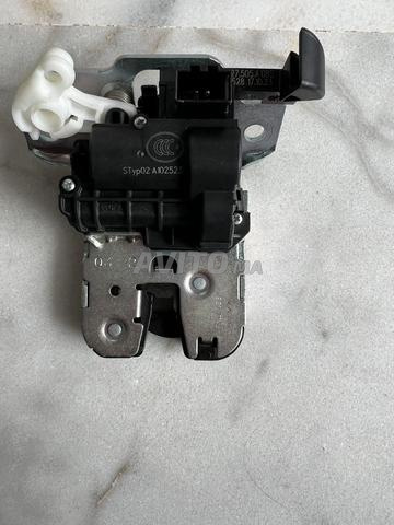 قفل صندوق فولكس فاجن تي روك أصلي