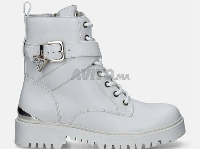 حذاء original ماركة Guess مقاس 40