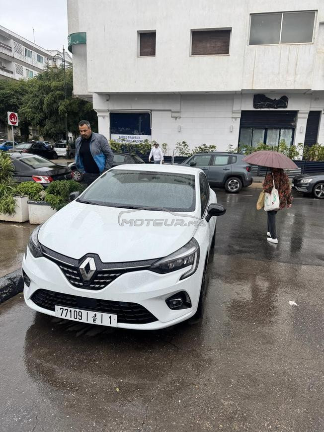 RENAULT CLIO 5 essence full automatique 2023