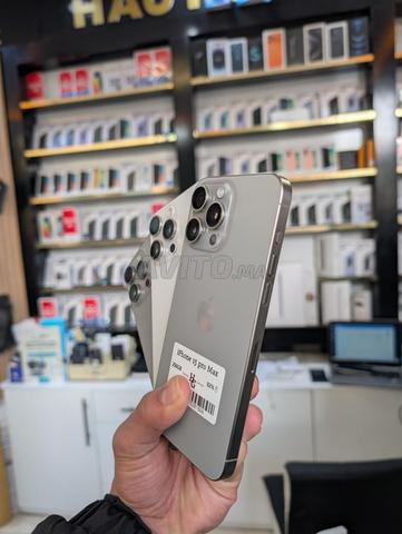 iPhone 15 Pro Max stockage 256