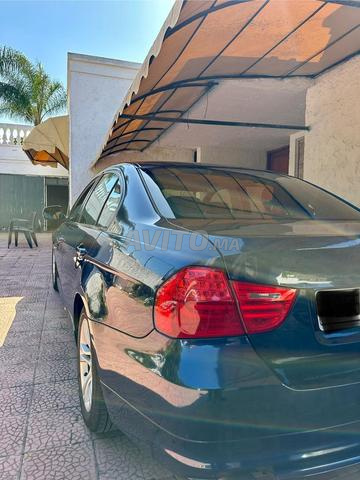 BMW Série 3 Essence Manuelle 2011 à Rabat - 2