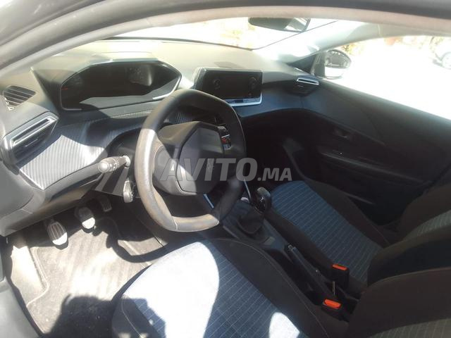 Peugeot 208 Essence Manuelle 2021 à Rabat