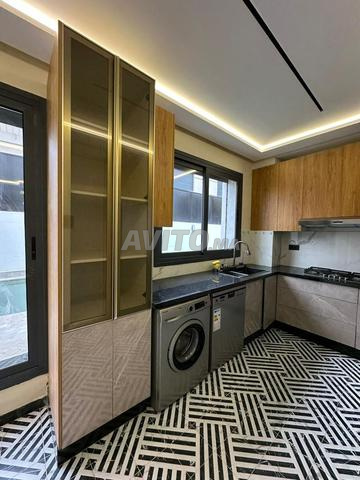 فيلا فاخرة رائعة للبيع في طنجة باليا - 2