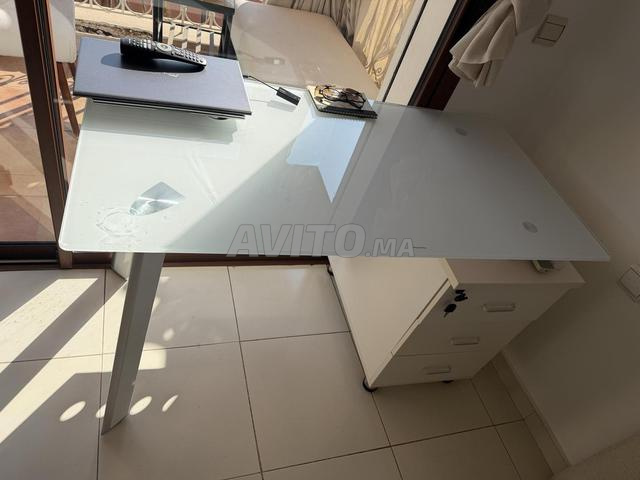 مكتب وكرسي كيتا حالة ممتازة