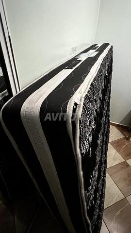 ماطلة سرير كبير