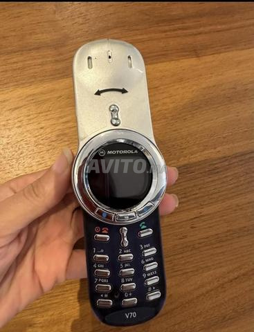 Motorola v70 avec chargeur