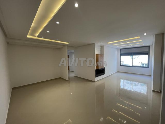 Appartement neuf à vendre (121 m² avec cour 58 m²)