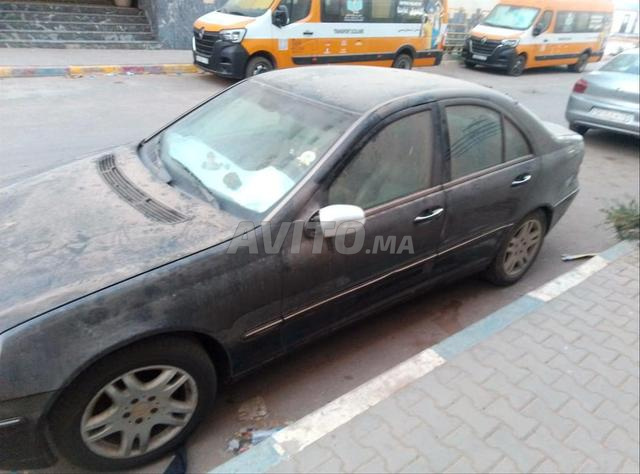 Mercedes-Benz 200 Diesel Automatique 2002 - 2