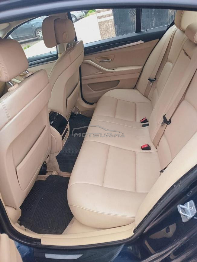  une voiture à vendre 