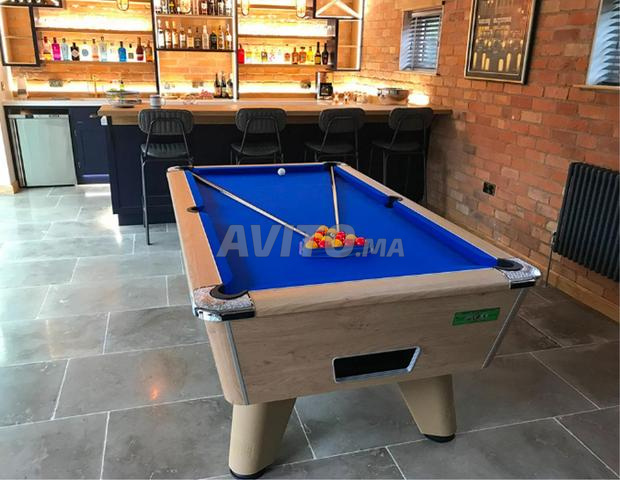 طاولة بلياردو