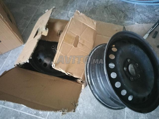 جوانات حديد ديال الفورد فوكس