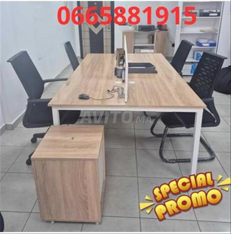 مكتب متعدد المواقع للشركات مساحة مفتوحة