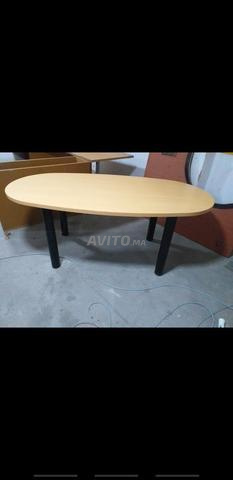 طاولة كبيرة للبيع