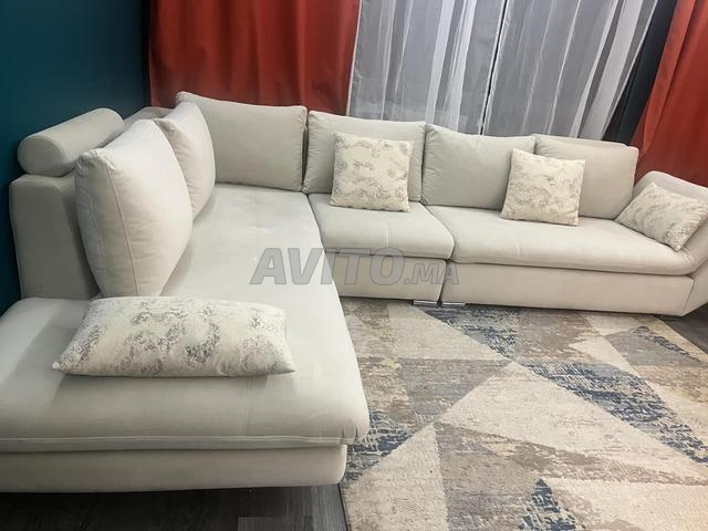 كنب بيج وأزرق