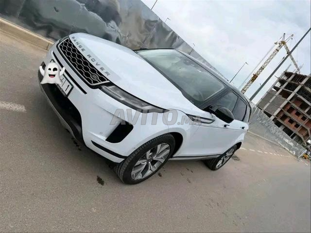 رينج روفر بيبي فيلار