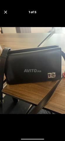 حقيبة كتف جلدية سوداء من Dolce Gabbana أصلية