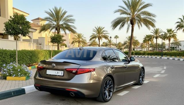 ألفا روميو جوليا 2.2 JTDM