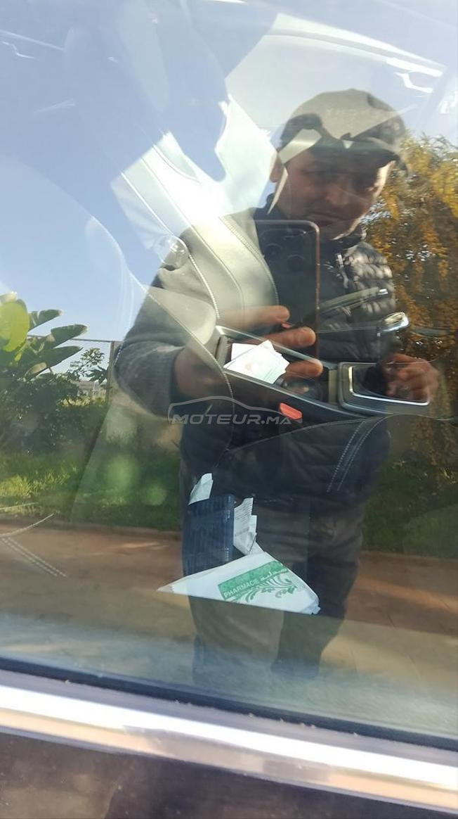 je mets un voiture a vendre a très bon état 