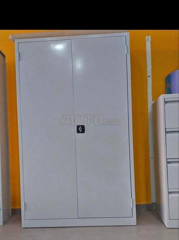 خزانة حديدية مع رفوف داخلية - Armoire métallique