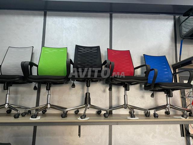 كرسي مشغل للمكاتب — Chaise opérateur pour bureaux