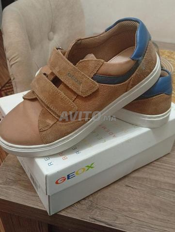Des espadrilles GEOX pointures 34