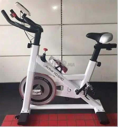 دراجة رياضية للغزل White Fit