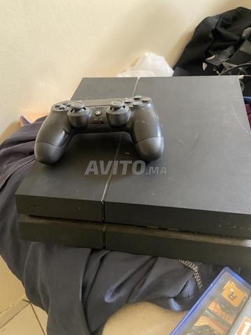 PS4 fat / 3 ألعاب /manette