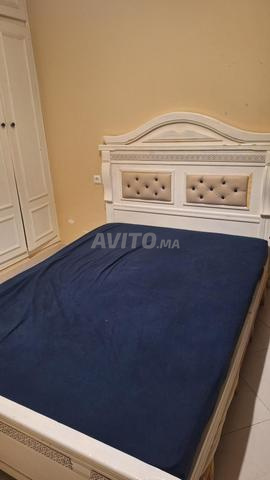 غرفة نوم في حالة جيدة