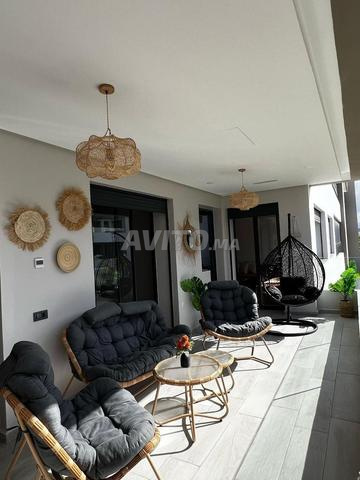 À Dar Bouazza, appartement meublé très chic en résidence fermée